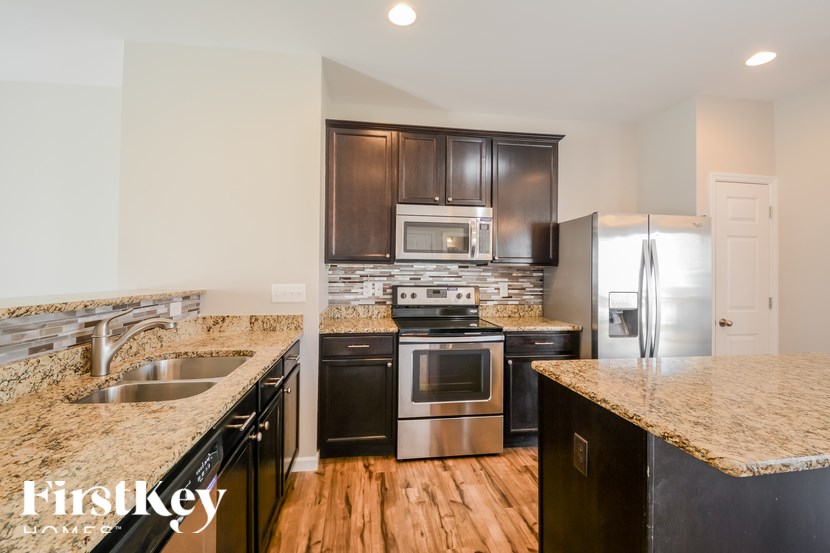 121 Siena Drive 3 Beds House for Rent - Photo Gallery 6