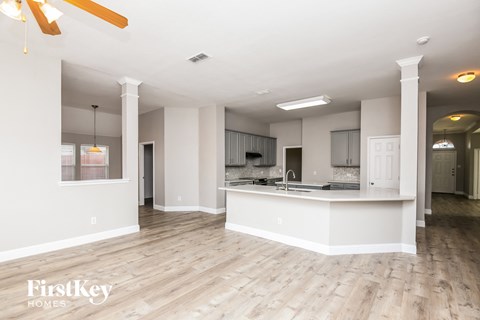 860 Roaring Springs Road 3 Beds Apartment for Rent
