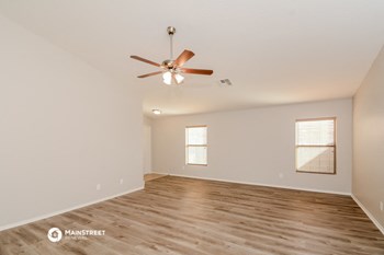 12325 W Charter Oak Rd 4 Beds House for Rent - Photo Gallery 5