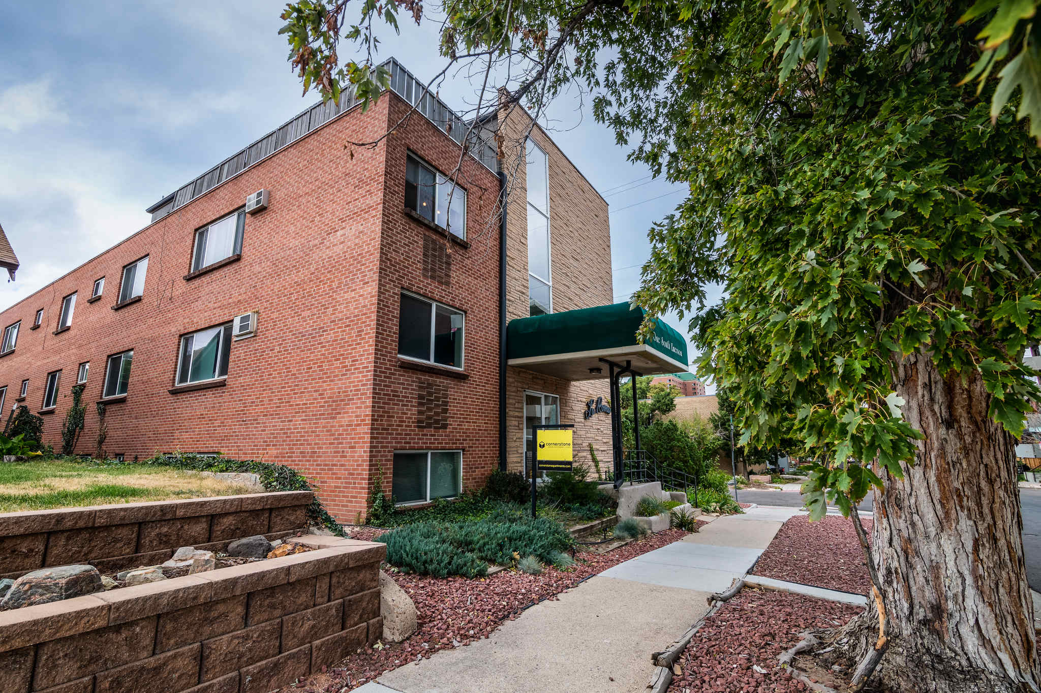 La Roma Apartments in Denver, Colorado