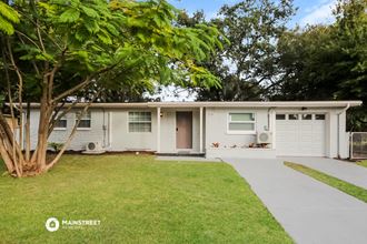 214 POINCIANA CIR 4 Beds Apartment for Rent
