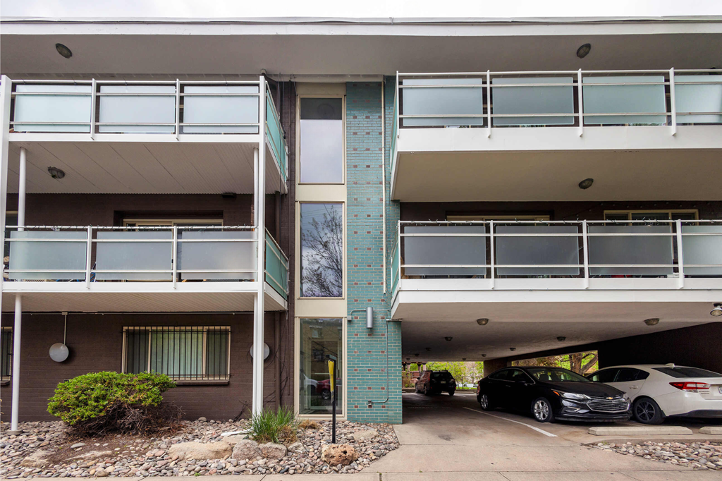 the building in which the apartment is located