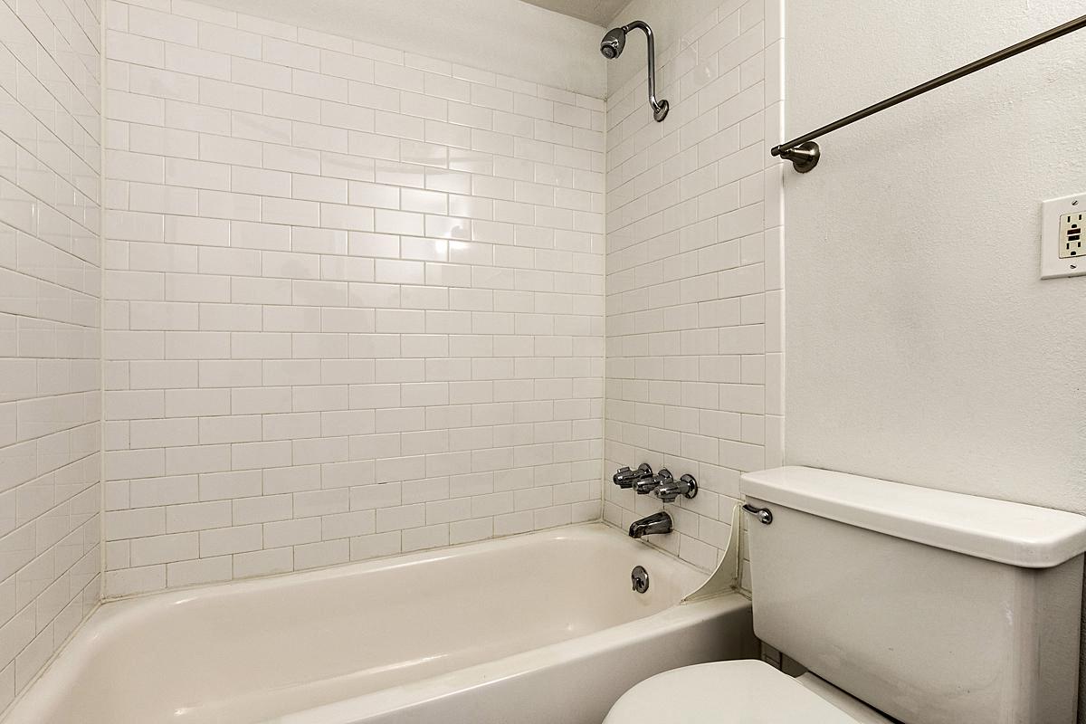 Logan Court Apartments in Denver, Colorado