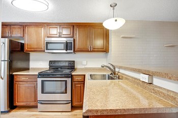 222 Logan Street Studio-2 Beds Apartment for Rent - Photo Gallery 2