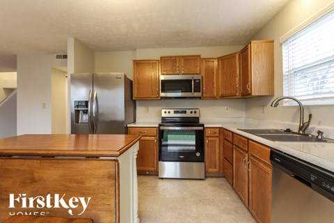 5842 Glen Haven Boulevard 3 Beds Apartment for Rent