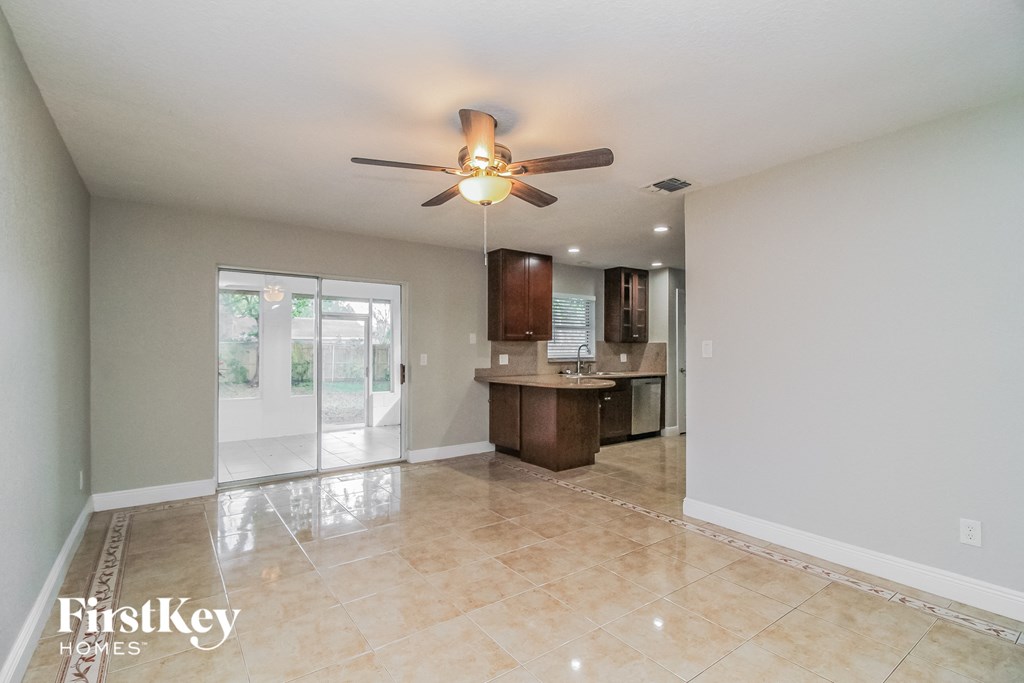 118 RUBY RED LANE 3 Beds House for Rent - Photo Gallery 3