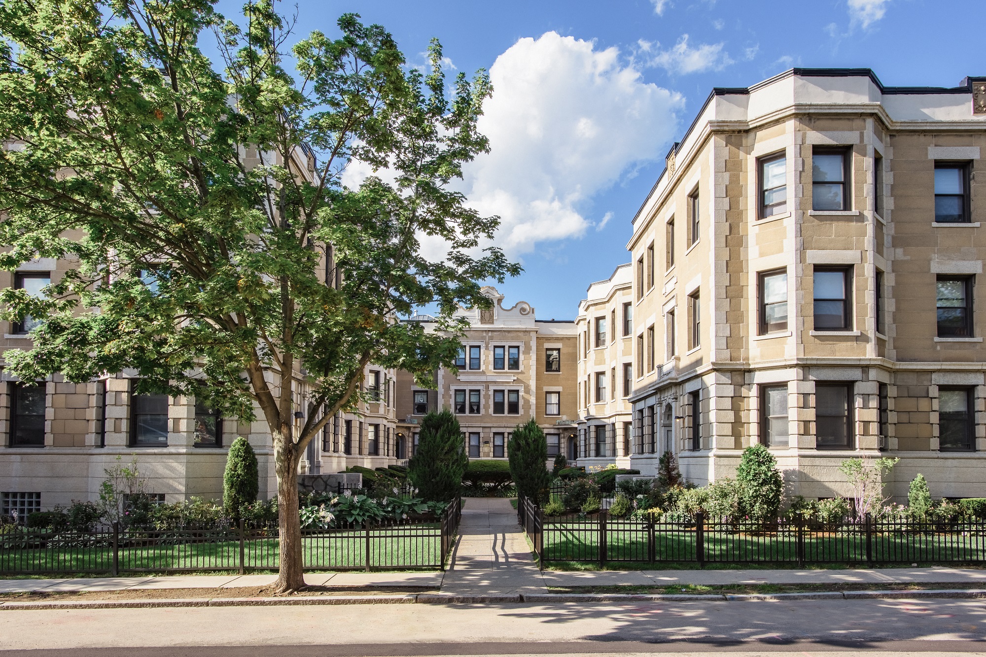 72 Gardner Street, 3 Story Building, View from Street
