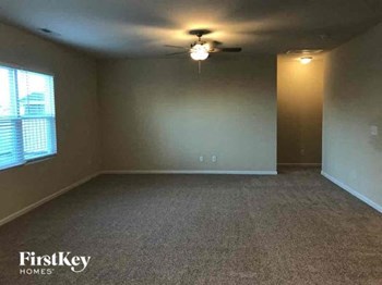 1034 Blue Stream Lane 5 Beds House for Rent - Photo Gallery 3