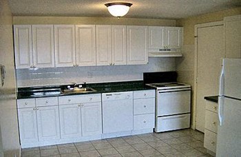 290 Berlin Street Studio-2 Beds Apartment for Rent - Photo Gallery 4