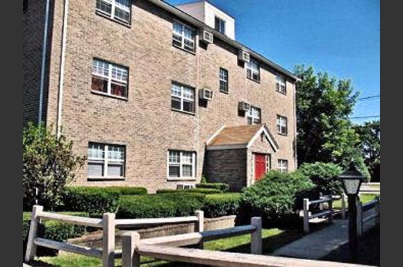 camelot apartments, 1021 main street, clinton, ma - rentcafé