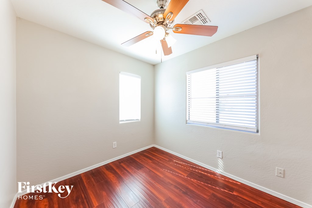 4680 E LAUREL AVENUE 3 Beds House for Rent - Photo Gallery 15