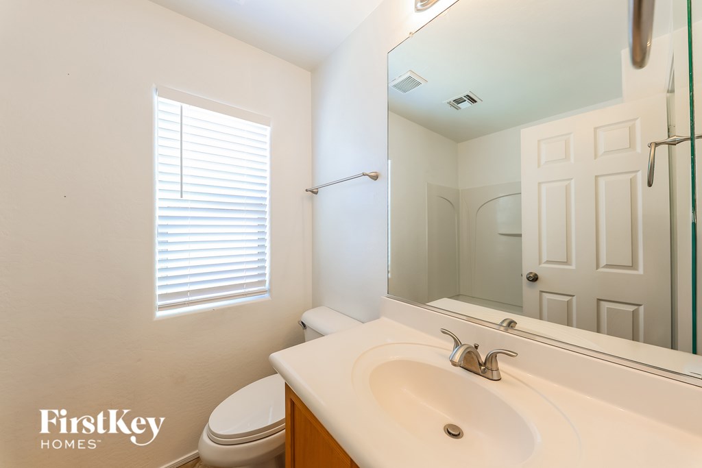 4680 E LAUREL AVENUE 3 Beds House for Rent - Photo Gallery 17