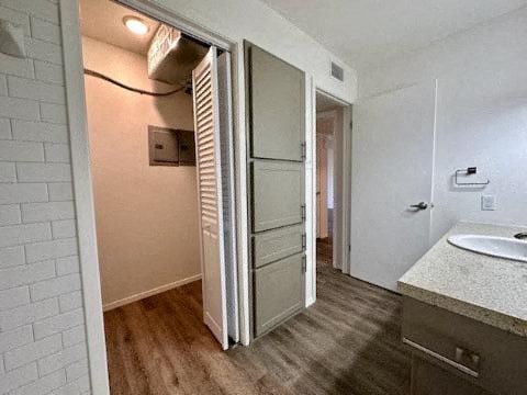 El Conquistador Apartments