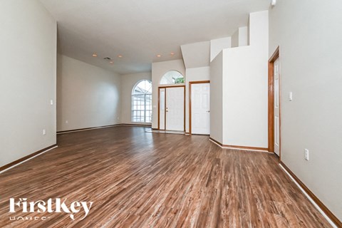 5349 MONTSERRAT DRIVE 4 Beds Apartment for Rent