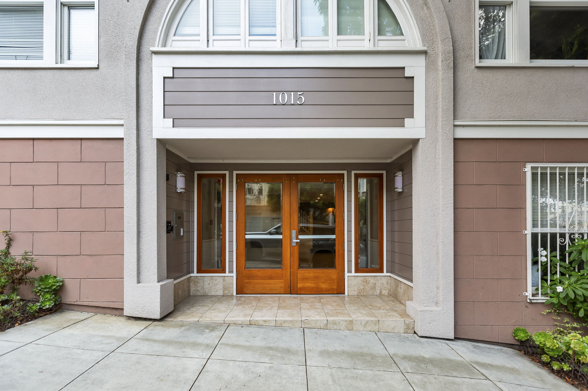 The front of a building with the number 1015 on it.
