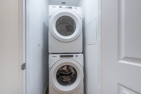 96 Moore St. 1-2 Beds Apartment for Rent - Photo Gallery 24