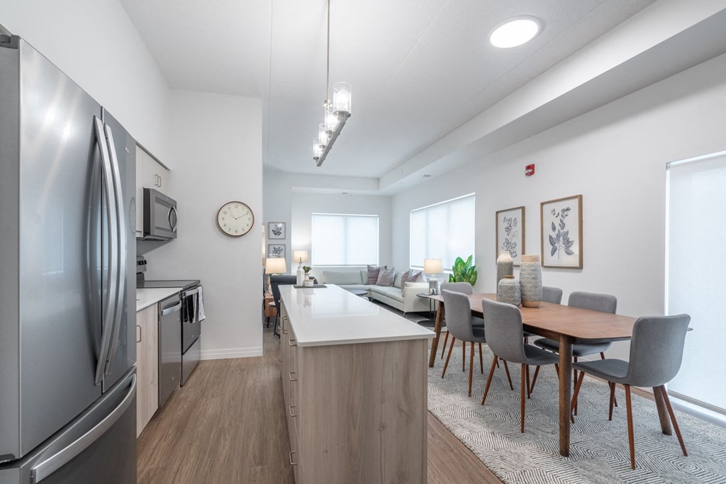 the preserve at ballantyne commons living room and dining room