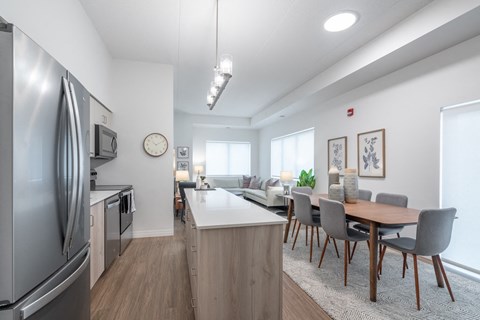 the preserve at ballantyne commons living room and dining room