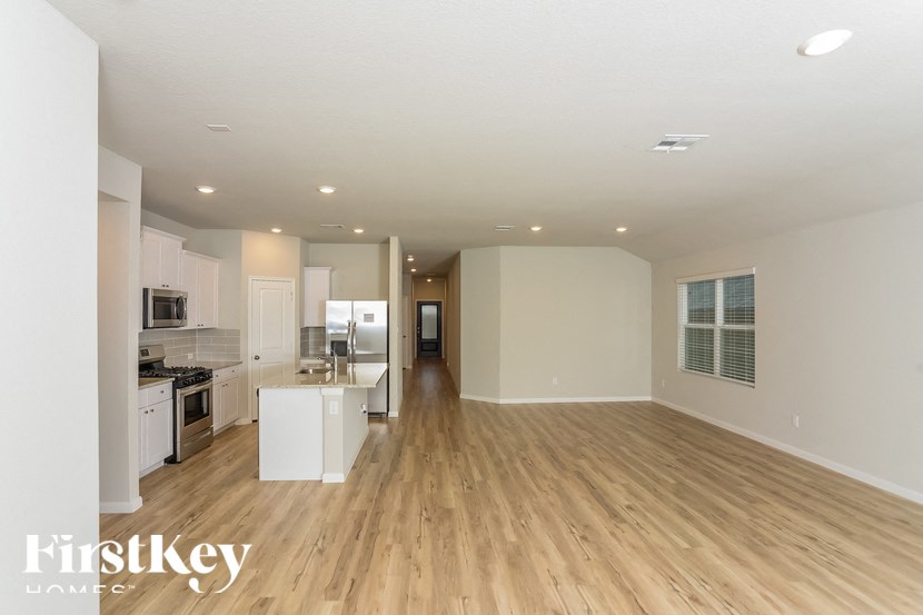 14006 FEED PARK 4 Beds House for Rent - Photo Gallery 3