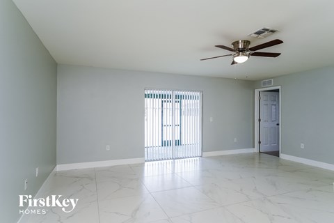 2918 NW 5Th Avenue 4 Beds Apartment for Rent