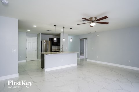 2918 NW 5Th Avenue 4 Beds Apartment for Rent