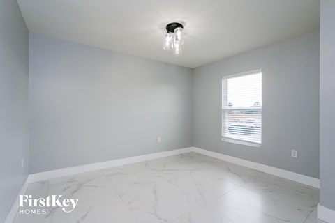 2918 NW 5Th Avenue 4 Beds Apartment for Rent
