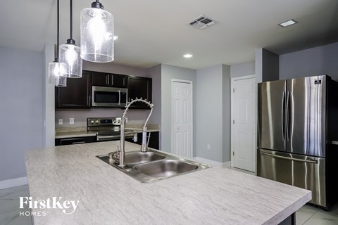 2918 NW 5Th Avenue 4 Beds Apartment for Rent