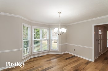 6320 Hillcrest Way 3 Beds House for Rent - Photo Gallery 4