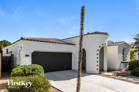 22464 E VIA DEL ORO 3 Beds Apartment for Rent
