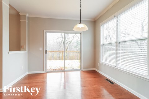 677 Longwood Place 4 Beds Apartment for Rent