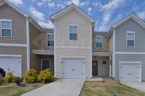 220 Long Island Dr SW 3 Beds Apartment for Rent