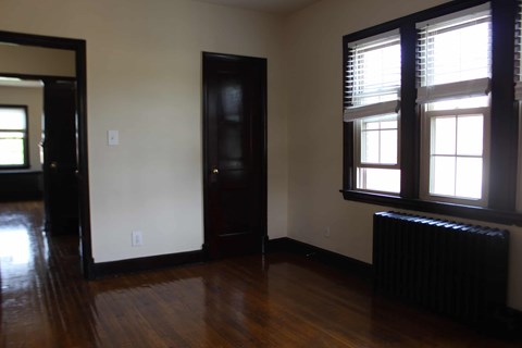 187 35th Street Northeast 1 Bed Apartment for Rent - Photo Gallery 2