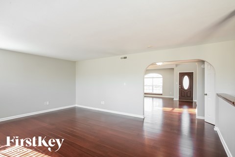 8085 Lawrence Woods Boulevard 4 Beds Apartment for Rent