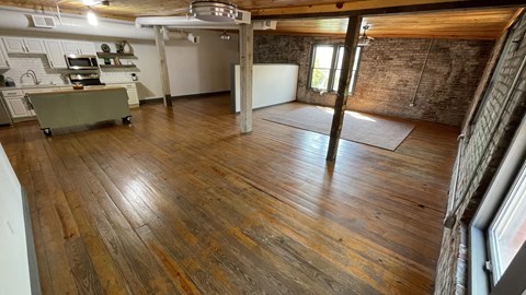 111 N Mosley Studio Apartment for Rent - Photo Gallery 2