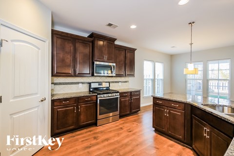 457 Flat Rock Lane 4 Beds Apartment for Rent