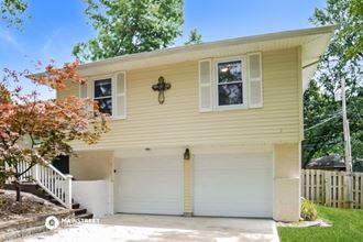 813 N APACHE DR 3 Beds Apartment for Rent