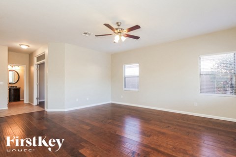 14949 N 151ST Drive 5 Beds Apartment for Rent