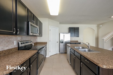 36051 CARRIAGE PINE COURT 5 Beds Apartment for Rent