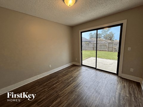 8717 IRONGATE DRIVE 4 Beds Apartment for Rent