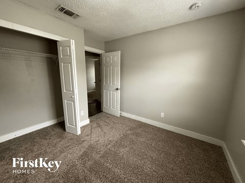 8717 IRONGATE DRIVE 4 Beds Apartment for Rent