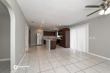 1539 KEY 4 Beds House for Rent - Photo Gallery 4
