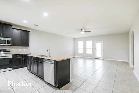 719 Shady Meadow Lane 4 Beds Apartment for Rent