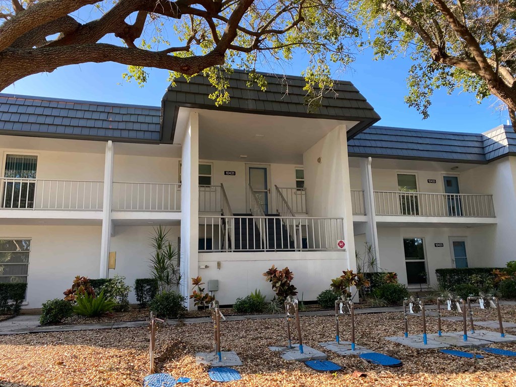 the building where the hotel is located