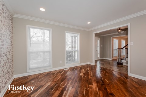 7300 Summer Manor Drive 3 Beds Apartment for Rent