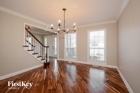7300 Summer Manor Drive 3 Beds Apartment for Rent