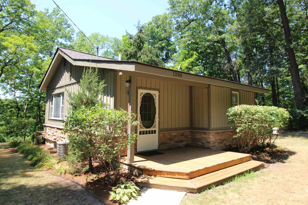 1280 Pettibone Lake Dr Rentals Highland, MI RentCafe