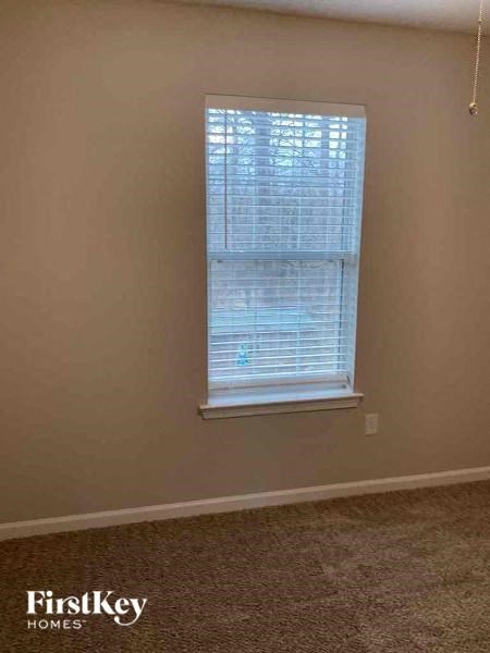 622 Skyline Drive Studio House for Rent - Photo Gallery 9