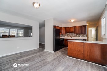 1597 S HAMILTON RD 3 Beds House for Rent - Photo Gallery 6