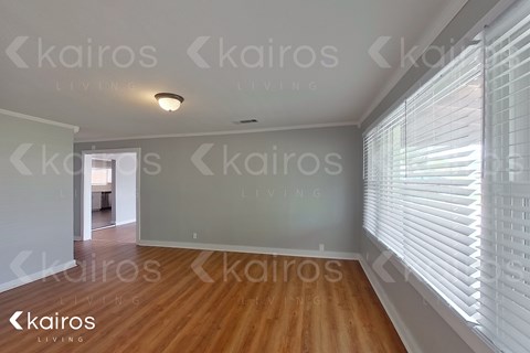 4417 Brown Ave 4 Beds Apartment for Rent