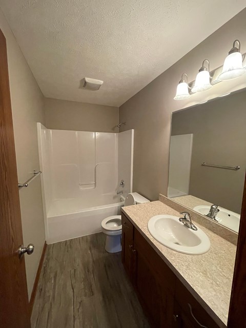 2628 Westside Ave 3 Beds Apartment for Rent